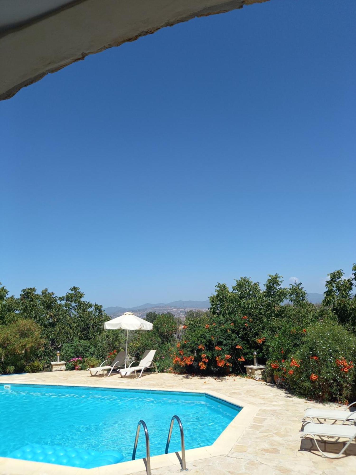 Villa Koumneni Pano Akourdalia Exterior foto